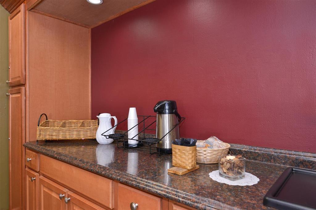 Americas Best Value Inn & Suites Kansas City Grandview Facilities photo