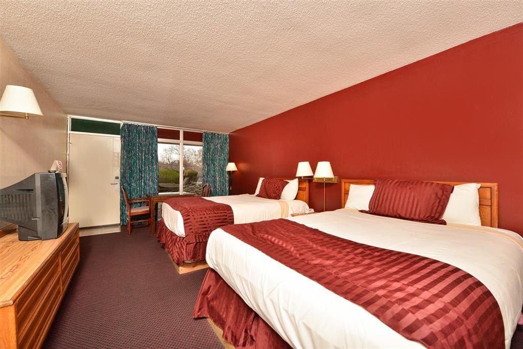 Americas Best Value Inn & Suites Kansas City Grandview Room photo